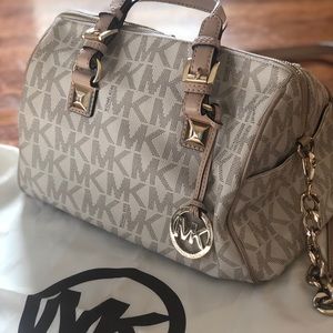 Michael Kors Speedy Bag
